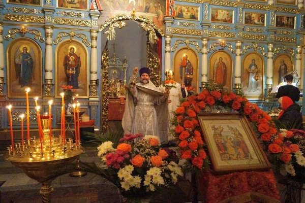 Вселенская Православная Церковь встретила Святую ПАСХУ