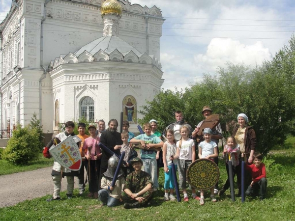 С 29 июня по 3 июля на территории Покровского храма с. Жестылева был организован православный лагерь для детей из воскресных школ.