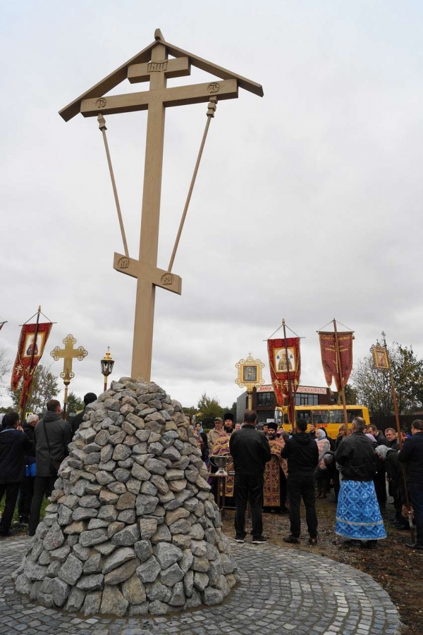 Освящение Поклонного Креста в с. Жестылево