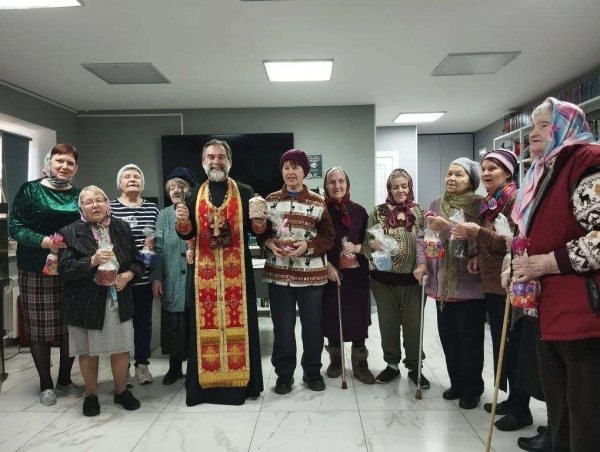 Молебен и Причастие пожилых людей местного общества инвалидов в п. Рыбное.