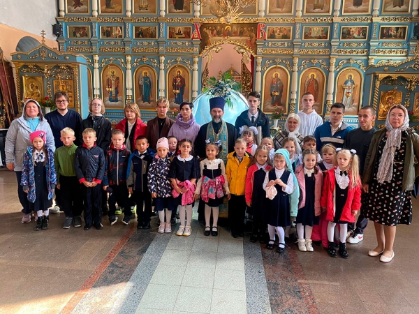 2 сентября в Покровский храм с. Жестылево приезжали дети из средней школе п. Рыбное.
